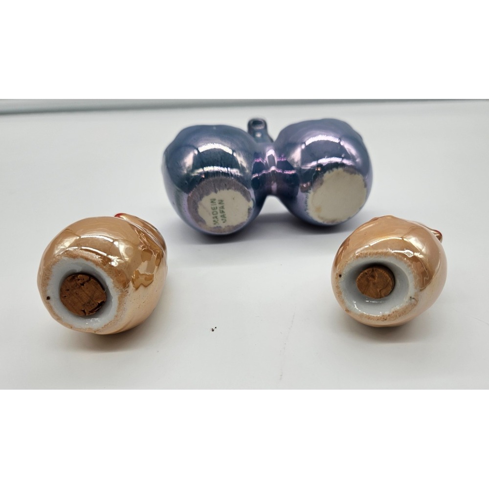 Lusterware Japan Ceramic Chick Salt and Pepper Shakers in Egg Holder with Handle - Picture 6 of 13
